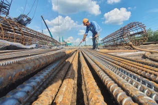 Thiếu vật liệu xây dựng, nhà thầu thi công “cầm chừng”   
