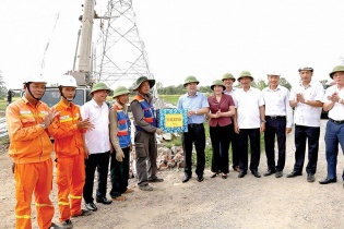 Vẻ vang 95 năm Chi bộ Thư Vũ