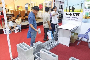 Doanh nghiệp sản xuất gạch không nung: Chưa hết khó khăn trong tiêu thụ