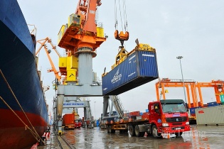 Đầu tư vào logistics để tăng sức cạnh tranh cho xuất khẩu