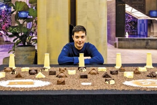 Victor Ceano Savall: Chàng trai Tây kể câu chuyện Việt Nam qua những viên kẹo chocolate 