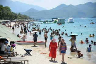 Khánh Hòa ngăn chặn hành vi làm xấu hình ảnh du lịch