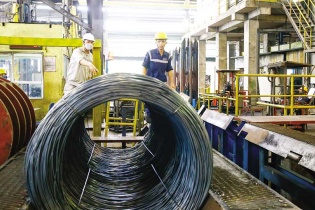 “Kích hoạt” thuế chống bán phá giá với thép cán nóng nhập khẩu: Thép nội bớt khó