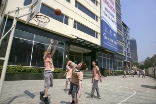 Đầu tư nước ngoài vào lĩnh vực giáo dục: Thị trường rộng mở, nhưng không dễ dàng