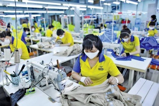 Dệt may tìm cơ hội dưới áp lực chính sách thuế của Mỹ