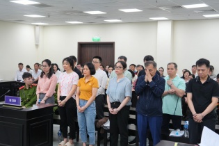 Lật tẩy chiêu trò lập khống hợp đồng, chuyển hàng ngàn tỷ qua biên giới