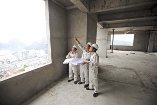Nhà Từ Liêm tạm rút lui khỏi lĩnh vực cốt lõi?