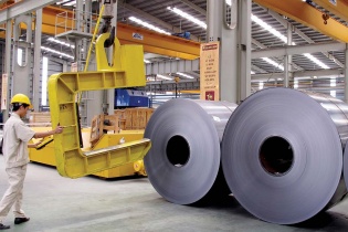 Kinh doanh thép chật vật khi “ông lớn” trở lại