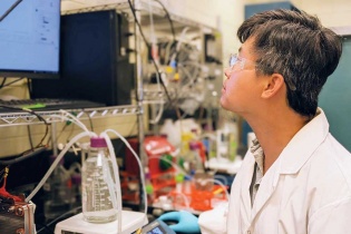 Biến khí thải thành “vàng xanh”