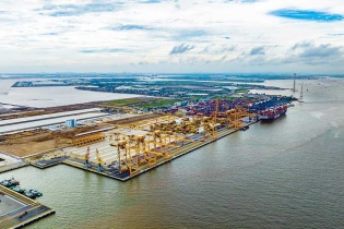 VIMC tăng vốn, đầu tư một loạt cảng và đội tàu   