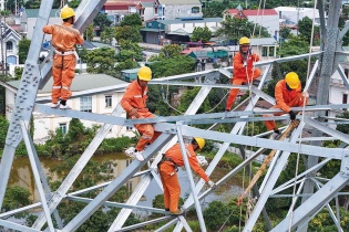 EVN có lãi, song đầu tư vào điện vẫn chưa “tưng bừng”
