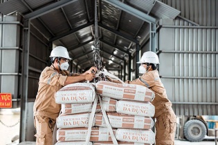 Doanh nghiệp xi măng trông đợi tháng cuối năm Doanh nghiệp xi măng trông đợi tháng cuối năm