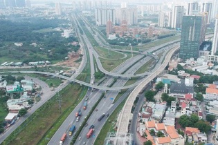 Hạ tầng bứt tốc, mở đường cho bất động sản