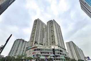 “Bão giá” căn hộ: Từ cao cấp hoá đại trà, giải pháp nào kìm hãm?   