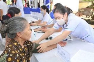Miễn viện phí cơ bản: Lộ trình vì dân đang dần thành hiện thực   