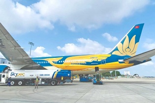 Lực đẩy chính sách để hàng không Việt “bay xanh”