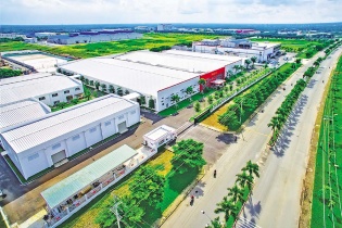 Doanh nghiệp địa ốc “đổi sân” sang bất động sản công nghiệp