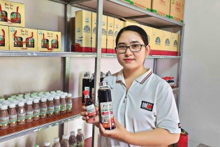  Lê Thị Thơ, nhà sáng lập nước mắm cà cuống Làng Xưa: Giữ hương vị quê hương bằng tư duy khởi nghiệp mới