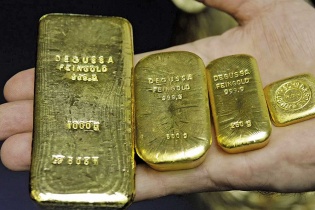 Bóc gỡ đường dây buôn lậu vàng xuyên biên giới