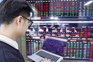 Tin vắn Đầu tư Online ngày 4/1