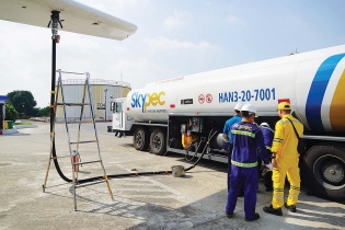 Hãng bay Việt đợi xả “van điều tiết” giữa bão giá dầu Jet A-1