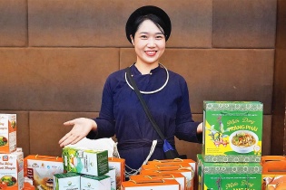 Người “đánh thức” giá trị hồng vành khuyên xứ Lạng