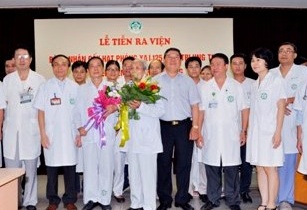 Lần đầu điều trị thành công ung thư bằng cấy hạt phóng xạ