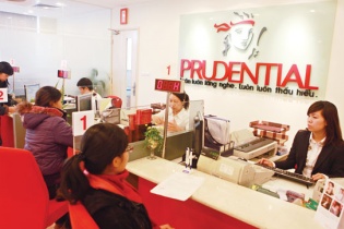 Prudential trả bảo tức đặc biệt cho 21.000 khách hàng
