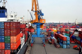 Tháng 3: Kim ngạch xuất nhập khẩu tăng 36,8%