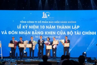 VNI kỷ niệm 10 năm thành lập và đón nhận Bằng khen của Bộ Tài chính