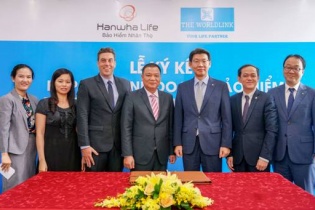 Hanwha Life Việt Nam ký kết hợp tác chiến lược Worldlink