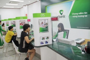Vietcombank: Lãi đậm nhờ hoạt động dịch vụ, thoái vốn và hoàn nhập dự phòng
