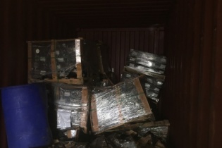 Hải quan: Phát hiện nhiều phụ tùng ô tô mới nguyên trong container phế liệu của Posco SS Vina