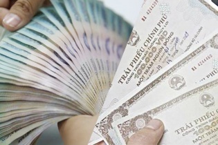 Lãi suất trái phiếu Chính phủ chỉ còn 3,3%/năm