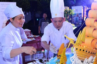 Nhiều khách sạn thuộc Saigontourist Group cung cấp dịch vụ giao thức ăn