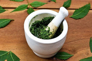 Bài học đau xót khi cha mẹ tự ý đắp lá chữa bỏng cho trẻ