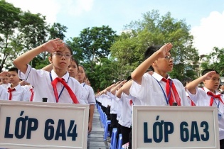 Hà Nội dừng tuyển sinh lớp 6 hệ song bằng