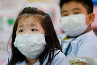Nhiều tỉnh, thành phố cho học sinh nghỉ học phòng dịch Covid-19