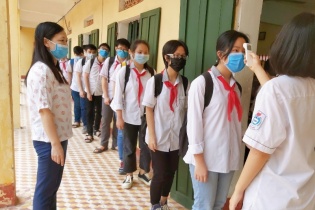 Nhiều tỉnh, thành phố đẩy nhanh tiến độ kết thúc năm học