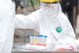 Bệnh nhân ở Hà Nam dương tính với SARS-CoV-2 sau 21 ngày tiếp xúc với F1