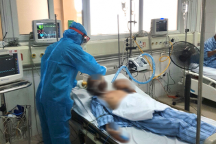 Nhiều ca bệnh Covid-19 diễn biến nặng, cụ bà 89 tuổi tử vong
