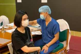 Những ai nên và không nên tiêm vắc-xin Pfizer?