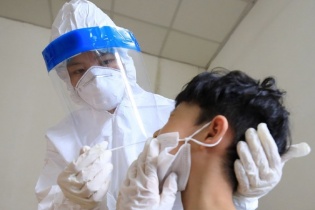 Người dân vẫn tích trữ máy thở, máy tạo ô-xy: Không cần thiết, lại tiềm ẩn nguy hiểm