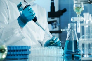 Để một loại thuốc đưa ra thị trường, cần những quy trình nào?