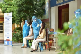 Tin mới nhất về dịch Covid-19 ngày 19/8: Hơn 75.000 mẫu xét nghiệm chờ kết quả; thêm 13.000 cán bộ y tế hỗ trợ các tỉnh phía Nam