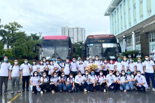 Bệnh viện K tăng cường 50 cán bộ y tế chi viện miền Nam chống dịch