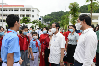 Có thể lùi lịch bắt đầu năm học 2021 - 2022 nếu dịch diễn biến phức tạp
