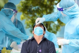 Lấy mẫu xét nghiệm 2-3 lần/tuần với người dân ở khu vực nguy cơ cao