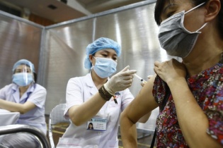 Tin mới về dịch Covid-19 ngày 13/9: Nhiều nơi ở Hà Nội hoàn thành tiêm vắc-xin mũi 1; Ổ dịch Thanh Xuân thêm 18 ca mắc mới