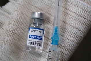 Sắp đưa vào sử dụng vắc-xin Covid-19 Sputnik V do Việt Nam gia công
